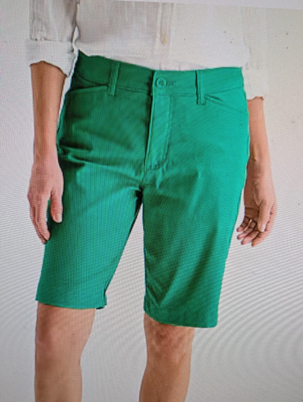 NWT ST. JOHN'S BAY WOMAN'S 11" GREEN 💚 BERMUDA SHORTS SIZE 16